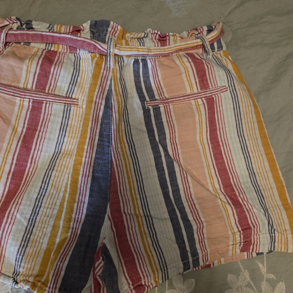 a.n.a Multicolor Striped Women's Shorts - Picture 3 of 3